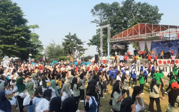 Thumbnail Berita - Semarak May Day di Jepara, Kolaborasi Penuh Warna antara Buruh dan Pemerintah