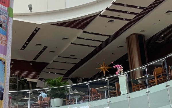 Thumbnail Karena Rembesan Air Hujan, Plafon Grand City Mall Ambrol