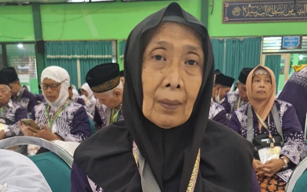 Thumbnail Rajin Menabung 13 Tahun, Mimpi Nenek Pergi ke Baitullah Akhirnya Terwujud