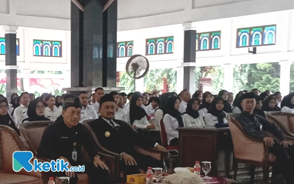 Thumbnail Berita - Ratusan CPNS di Pemalang Ikuti Pembekalan, Bupati Anom Paparkan Visi Misi