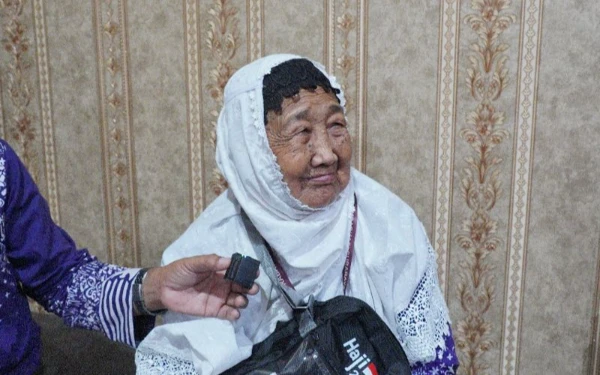Thumbnail Nenek 91 Tahun Asal Gresik Berangkat Ibadah Haji Setelah 20 Tahun Menabung