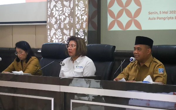 Thumbnail Berita - Buka Rakor Percepatan Pembentukan Koperasi Desa Merah Putih,Bupati Sleman Instruksikan Ini