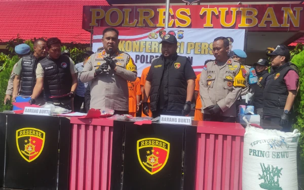 Thumbnail Berita - Sindikat Pencuri Gabah Dibekuk Satreskrim Polres Tuban, 1 Pelaku Buron