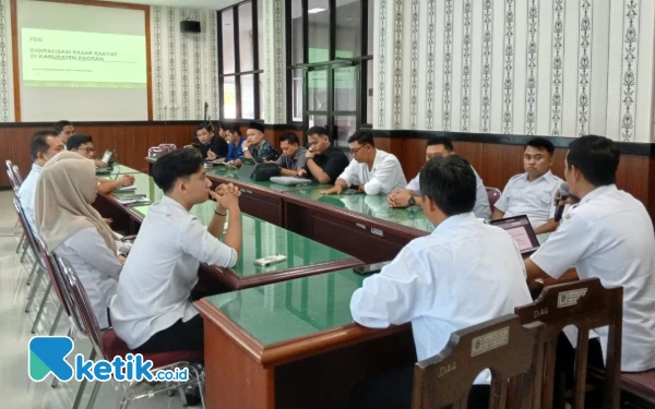 Thumbnail Pasar di Pacitan akan Bertransformasi Digital, Disdagnaker Bentuk Tim Khusus