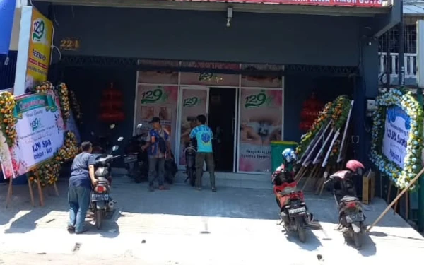 Thumbnail Berkedok Panti Pijat, Tempat Spa di Jalan Tidar Surabaya Diduga Layani Plus-Plus