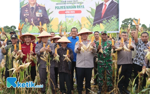 Thumbnail Berita - Panen Raya Jagung Tumpang Sari, Kapolres Nagan Raya: untuk Ketahanan Pangan