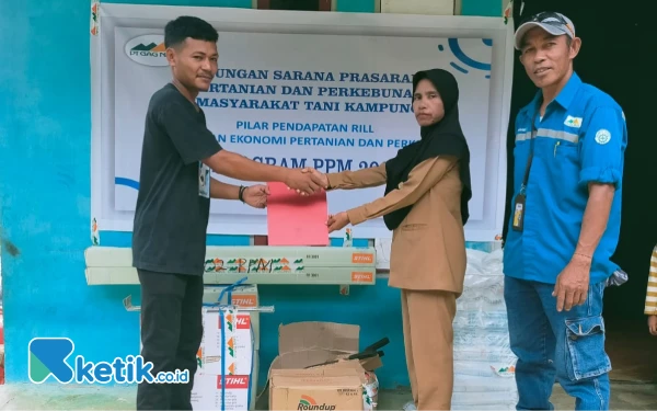 Thumbnail Berita - PT Gag Nikel Gelontorkan Bantuan Alat Pertanian kepada Masyarakat Tani Kampung Gag