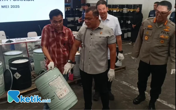 Thumbnail Gudang Penyimpan Impor Sianida Ilegal Dibongkar, Direktur Tertib Niaga Kemendag: Rentan Disalahgunakan