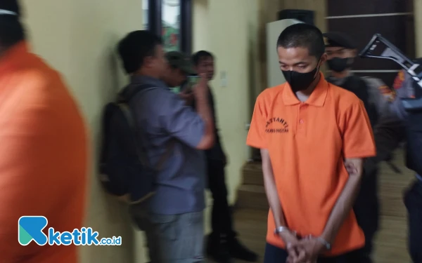 Thumbnail Edarkan Obat Terlarang di Pacitan, Tukang Jual Perabot Dapur Asal Ciamis Diringkus Polisi