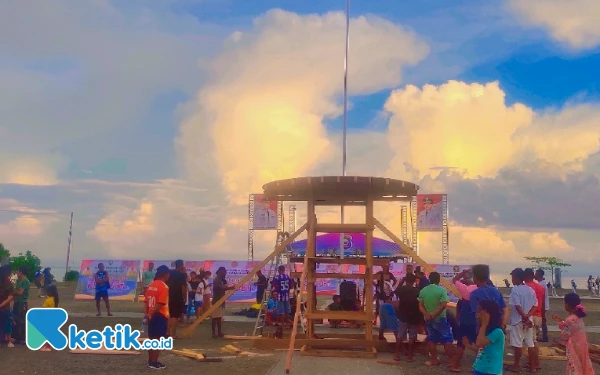 Thumbnail Berita - Intip Persiapan Jelang HUT ke-208 Pattimura di Raja Ampat, Pantai WTC Didekorasi