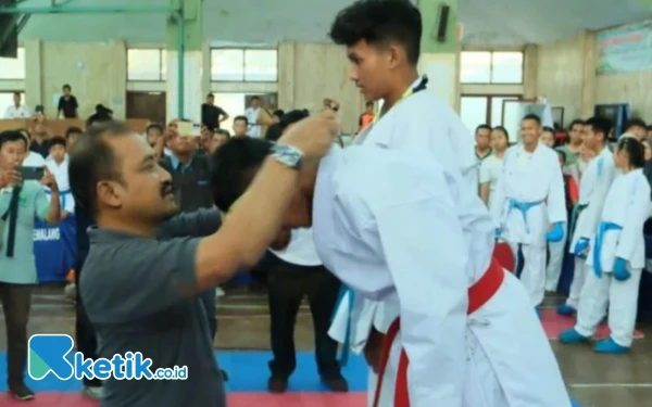 Thumbnail Berita - Bupati Anom Tekankan Sportivitas di Karate Championship Pemalang Open