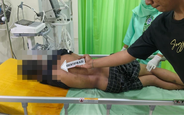 Thumbnail Berita - Tersambar Petir saat Main Bola, Remaja Pekalongan Meninggal Dunia