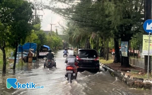 Thumbnail Berita - Sumenep Terendam, Aktivis Gen Eco Action: Bukan Sekadar Karena Hujan, Tapi Sampah