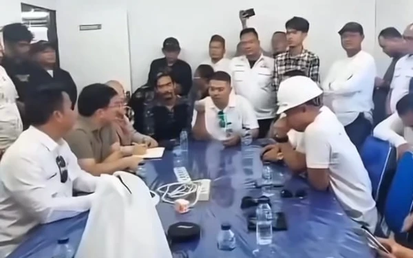 Thumbnail Berita - [Cek Fakta] Kadin Cilegon dan Ormas Minta Jatah Proyek Rp5 Triliun ke Kontraktor China