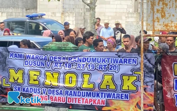 Thumbnail Berita - Ratusan Warga Desa Randumuktiwaren Pekalongan Gelar Aksi Damai, Ini Tuntutannya