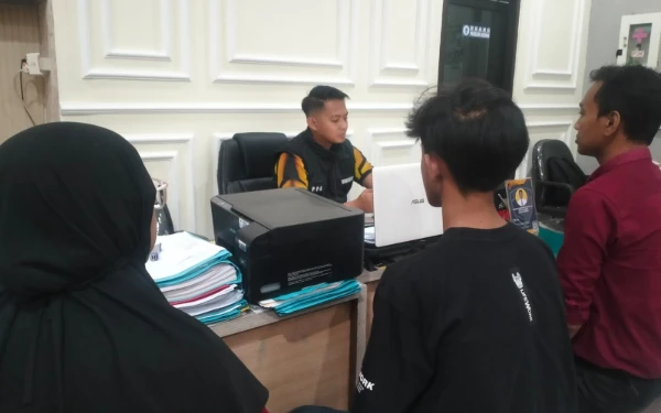 Thumbnail Berita - Anak Kader PDI-P Jember Dianiaya Karena Asmara, Orang Tua Lapor Polisi