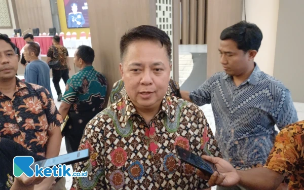 Thumbnail Geledah Gudang Milik Diana, Polisi Temukan Ijazah Milik Eks Karyawan di Brankas