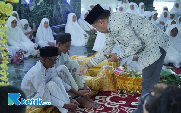 120 JCH Asal Nagan Raya Dilepas, Prosesi Peusijuk di Masjid Giok