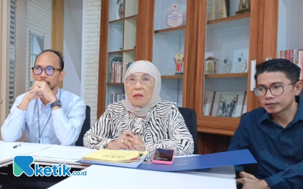 Thumbnail Owner Travel Umroh Ternama Palembang Terjerat Dugaan KDRT, Kuasa Hukum Klaim Punya Fakta Baru