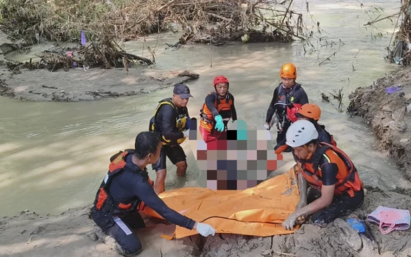 Thumbnail Berita - Nenek di Ngawi Ditemukan Tewas, Usai Hilang 2 Hari Terjatuh ke Sungai