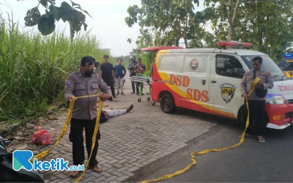 Thumbnail Berita - Pria Tanpa Identitas Ditemukan Tewas di Jombang, Sempat Bingung Cari Teman