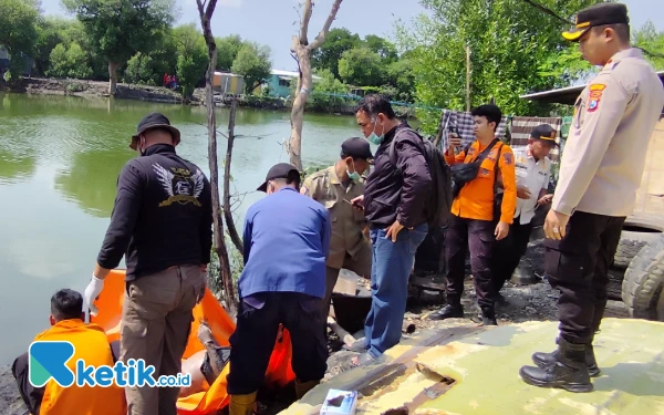 Thumbnail Menghilang Dua Hari, Warga Gadukan Utara Ditemukan Mengambang di Tambak Kalianak Surabaya