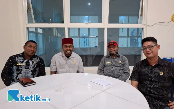 Thumbnail Berita - Dokumen Perkada dan Akun SIPD Tak Diserahkan ke DPRD Raja Ampat, Fraksi HNI Duga Sosok Ini Dalangnya