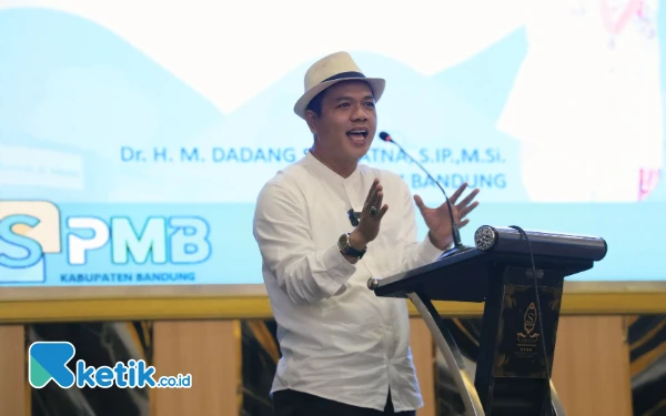 Thumbnail Bupati Bandung Bakal Copot Kepsek Lakukan Pungli Saat Penerimaan Murid Baru