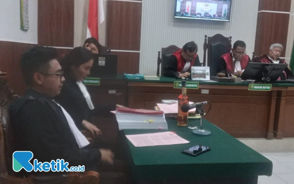 Thumbnail Hak Jawab Mia Santoso Terkait Kasus Miras Ilegal di Pengadilan Negeri Surabaya