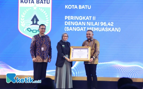 Thumbnail Kota Batu Raih Penghargaan Pengawasan Kearsipan Daerah Terbaik II Nasional   ‎