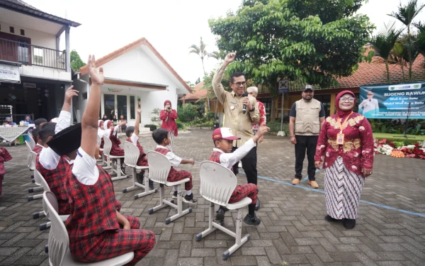 Thumbnail ‎Wali Kota Batu Sebut Four - G oleh SD Negeri Sumbergondo 02 Sangat Inovatif