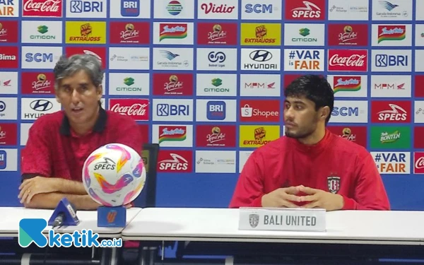 Thumbnail Tinggalkan Bali United, Teco Blak-blakan soal Peluang Latih Persebaya