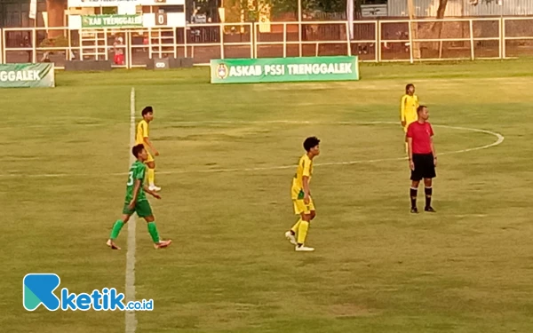 Thumbnail Berita - Sepak Bola Pra Porprov Jatim 2025: Ditahan Imbang Tulungagung 0-0, Trenggalek Belum Bisa Segel Tiket Lolos