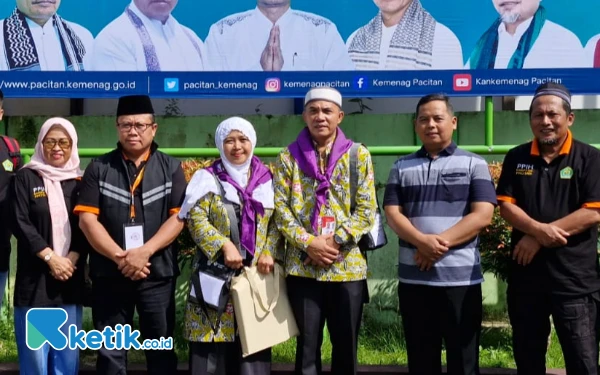 Thumbnail Ashuri dan Uun Wakili Jemaah Haji Tambahan Pacitan, Susul Berangkat ke Tanah Suci