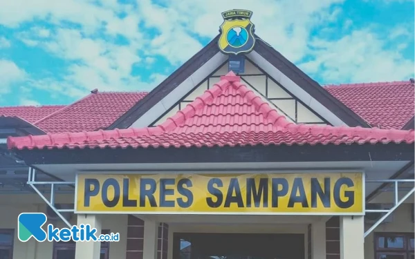 Thumbnail Kasus Penipuan Paking Tak Kunjung Jelas di Polres Sampang, Dua Tahun Korban Menunggu Kepastian Hukum