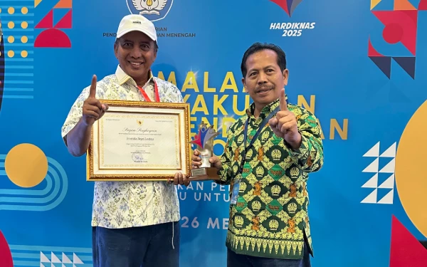 Thumbnail Unesa Raih Penghargaan Bergengsi PPG 2024, Bukti Komitmen Cetak Guru Profesional Masa Depan