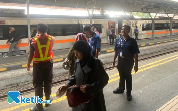 Thumbnail Libur Panjang Isa Almasih, Daop 8 Surabaya Catat Lonjakan Penumpang Capai 28 Ribu