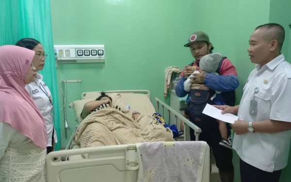 Thumbnail ‎Ramai di Medsos Ibu Melahirkan Tertahan di RS Karsa Husada Kota Batu, Begini Kronologinya