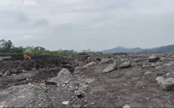 Thumbnail Berita - Ini Temuan LSM Pendekar Saat Investigasi ke Kawasan Tambang Sumberwuluh