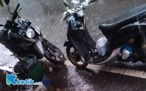 Thumbnail Cuaca di Surabaya Hari Ini Diprakirakan Hujan, Malang Raya Berawan