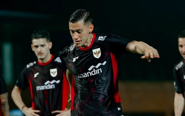 Thumbnail 5 Pemain Timnas Indonesia Absen Lawan China, Jay Idzes Beri Jawaban Tak Terduga
