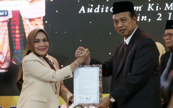 Thumbnail Berita - Prof Dr Siti Marwiyah Resmi Dilantik Masa Jabatan 2025-2026: Komitmen Majukan Unitomo