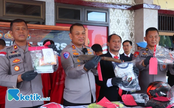 Thumbnail Berita - Operasi Aman Candi 2025, Polres Pekalongan Ungkap 7 Kasus dan Tangkap 12 Tersangka