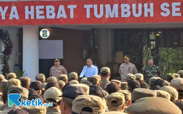 Thumbnail Eri Cahyadi Ancam Pengusaha Wajib Miliki Jukir Resmi Jika Tidak, Bakal Ditutup