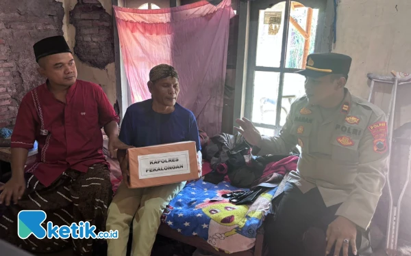 Thumbnail Berita - Kapolsek Wiradesa Berbagi dengan Warga Difabel, Wujudkan Program Satu Hari Satu Kebaikan