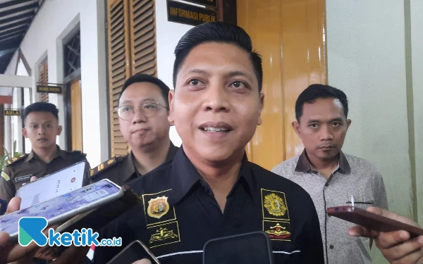 Thumbnail Kasus Korupsi Dam Kali Bentak Menguak Jaringan Lebih Luas, Sosok Gus Adib Jadi Sorotan