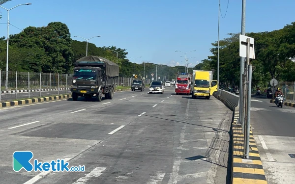 Thumbnail Toron Iduladha 1446 H! Polda Jatim Siagakan Personel di Jembatan Suramadu, Antisipasi Lonjakan Pemudik