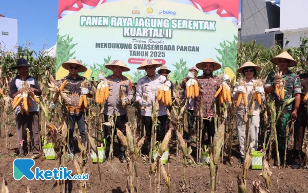 Thumbnail ‎Dukung Swasembada, Polres Batu Panen Raya Jagung