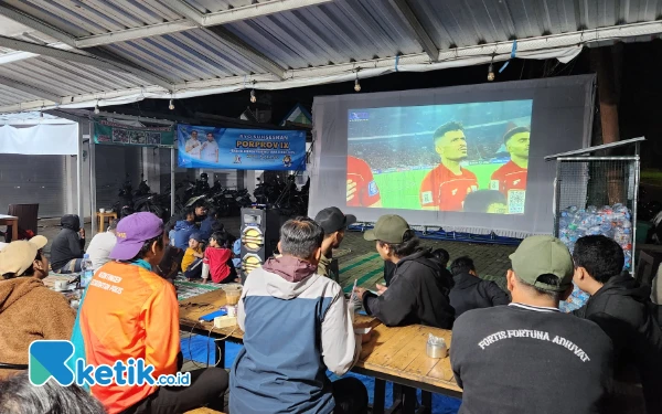 Thumbnail Semarak Porprov Jatim 2025 Warnai Keseruan Nobar Timnas Vs China di Warkop Cak Kia Malang