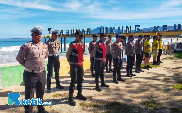 Polres Pesisir Barat Siagakan Polisi Turis dalam Event Internasional Krui Pro 2025